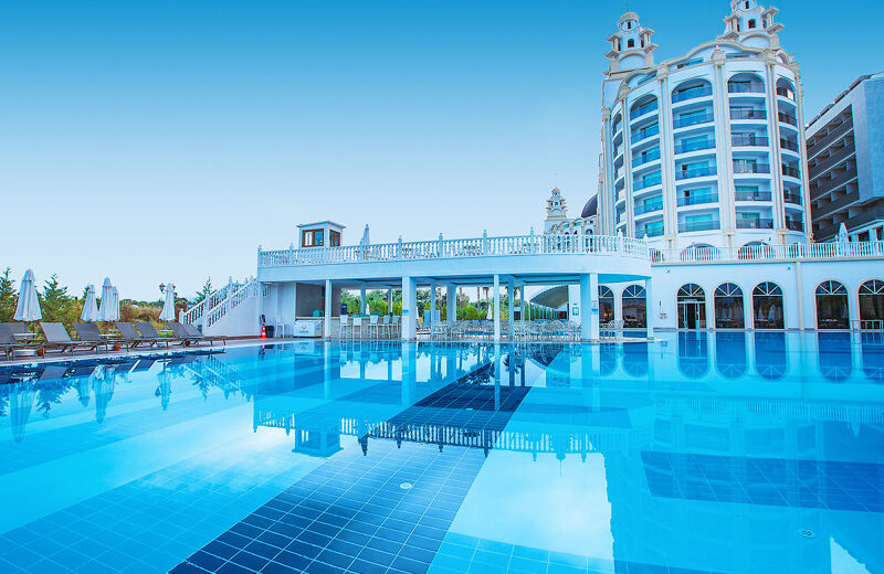 J'adore Deluxe Hotel & Spa